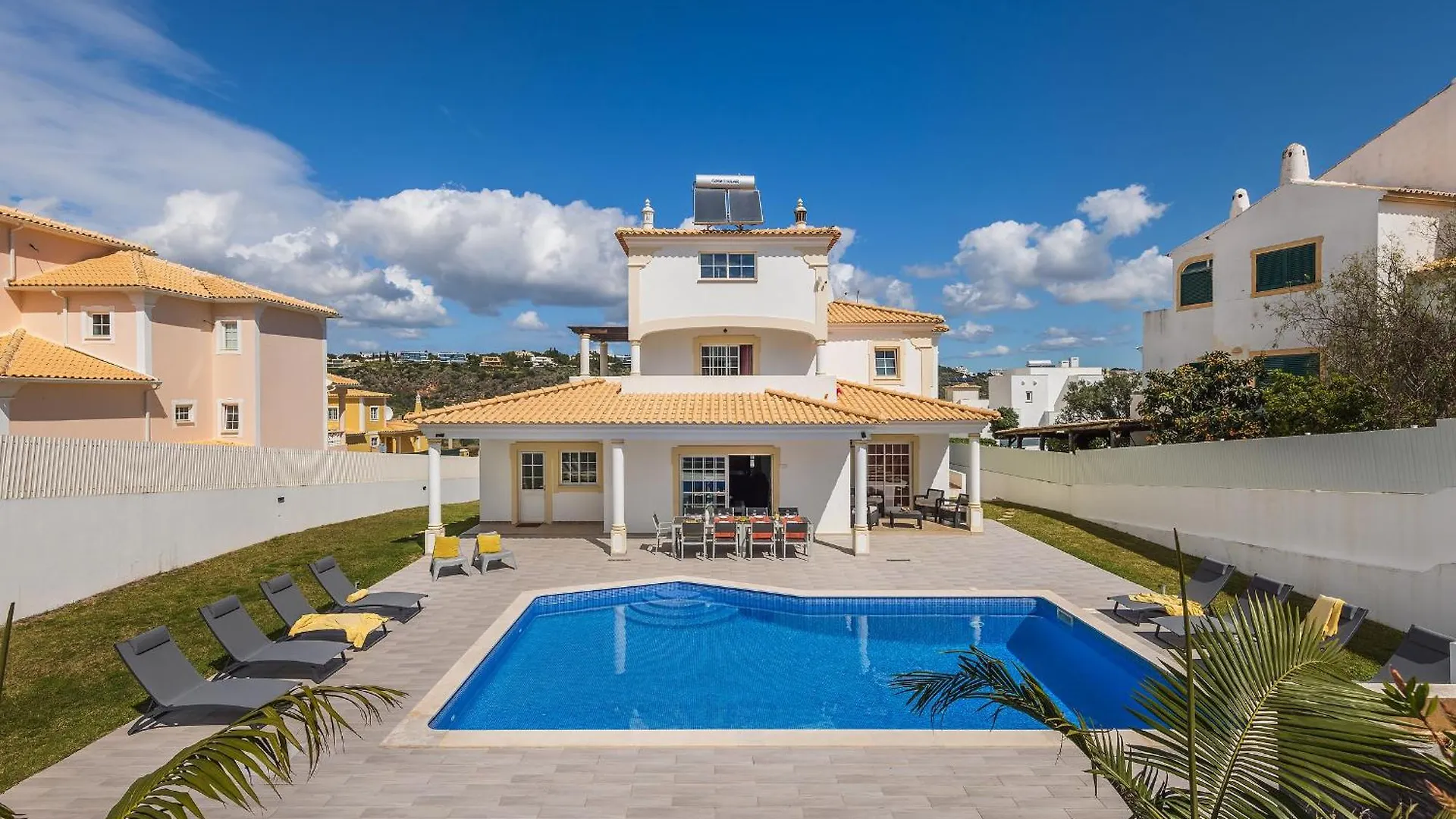 Casa Vela By Ocvillas contacts